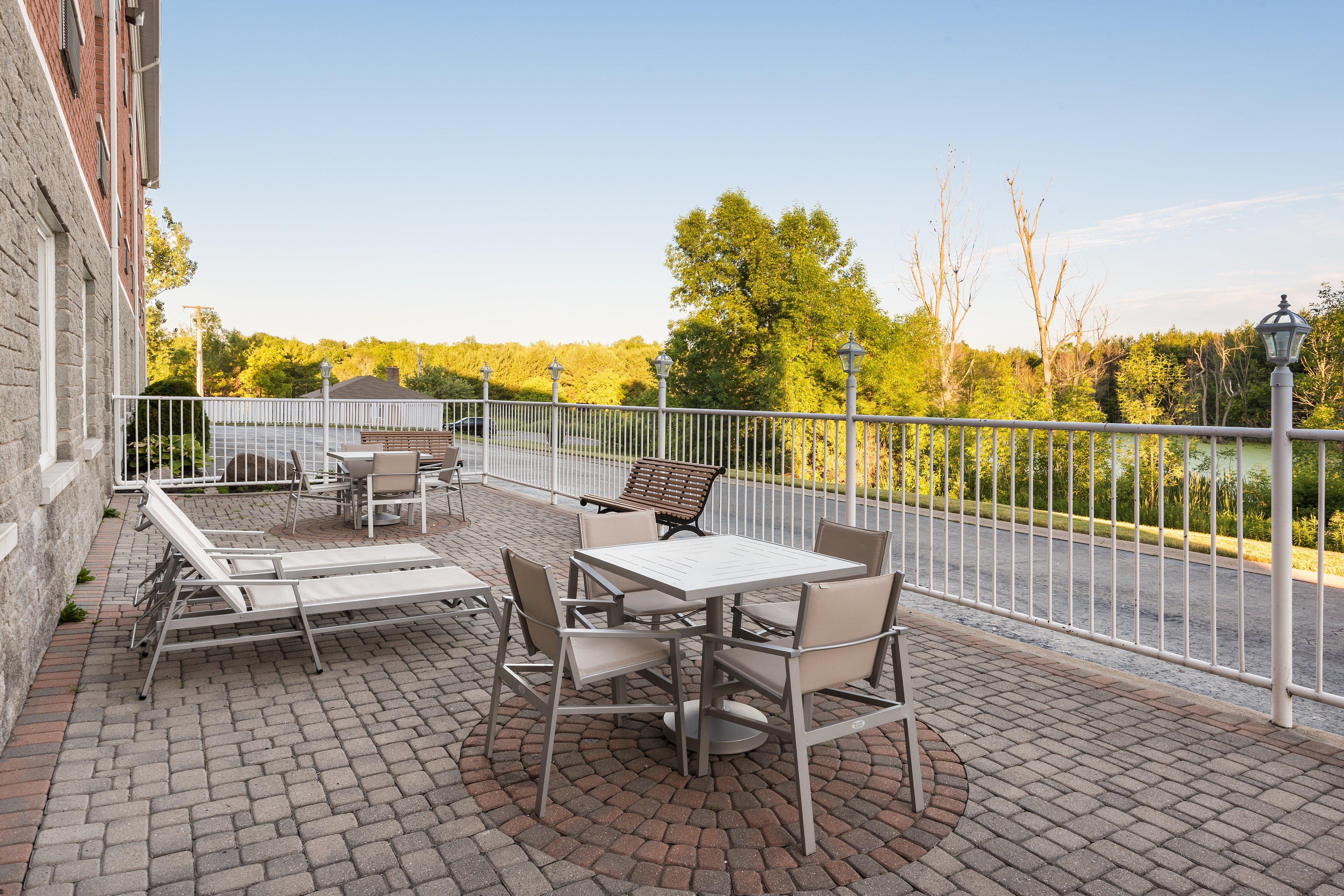 Holiday Inn Express Hotel & Suites 1000 Islands - Gananoque By Ihg Екстериор снимка