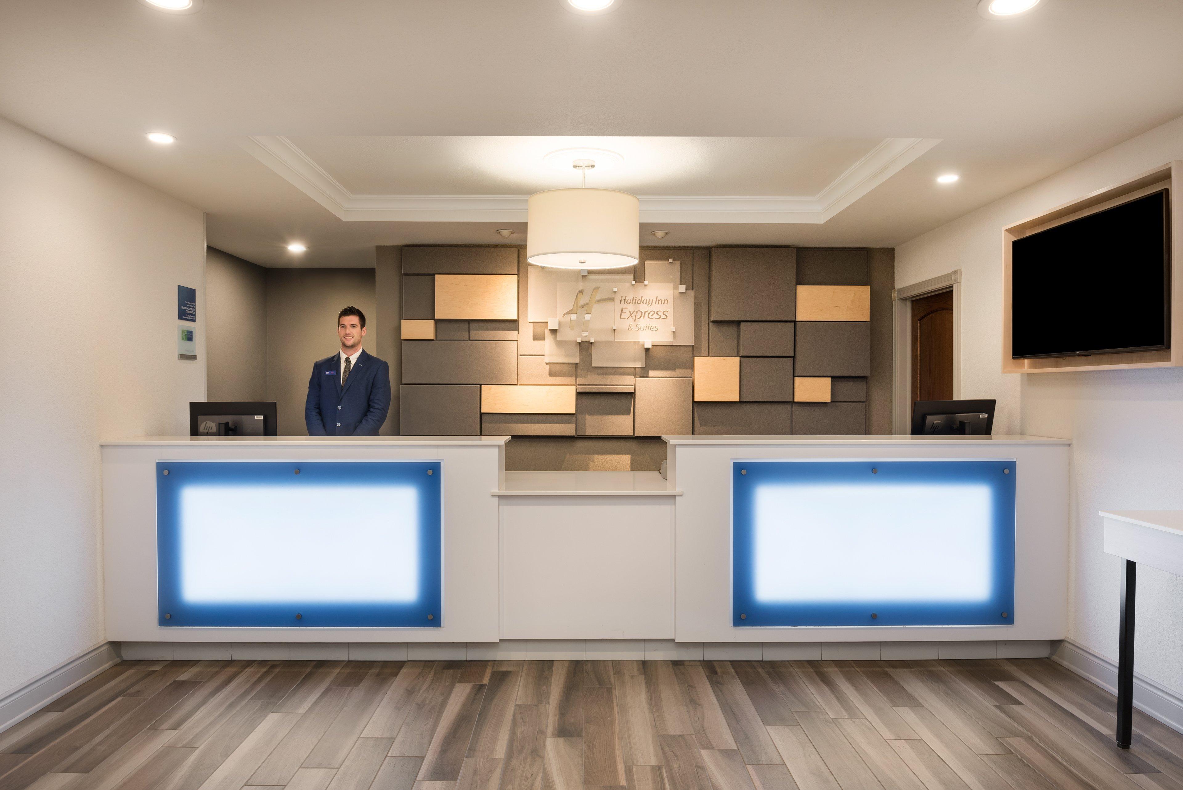 Holiday Inn Express Hotel & Suites 1000 Islands - Gananoque By Ihg Екстериор снимка