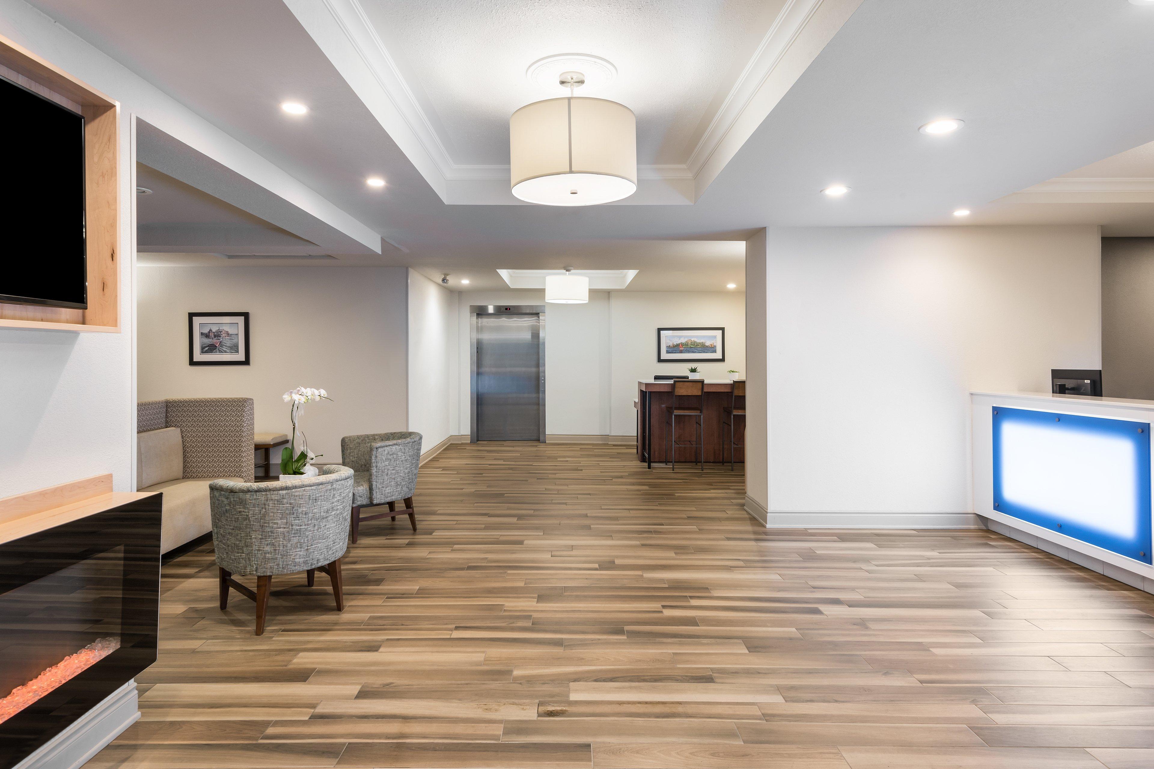 Holiday Inn Express Hotel & Suites 1000 Islands - Gananoque By Ihg Екстериор снимка