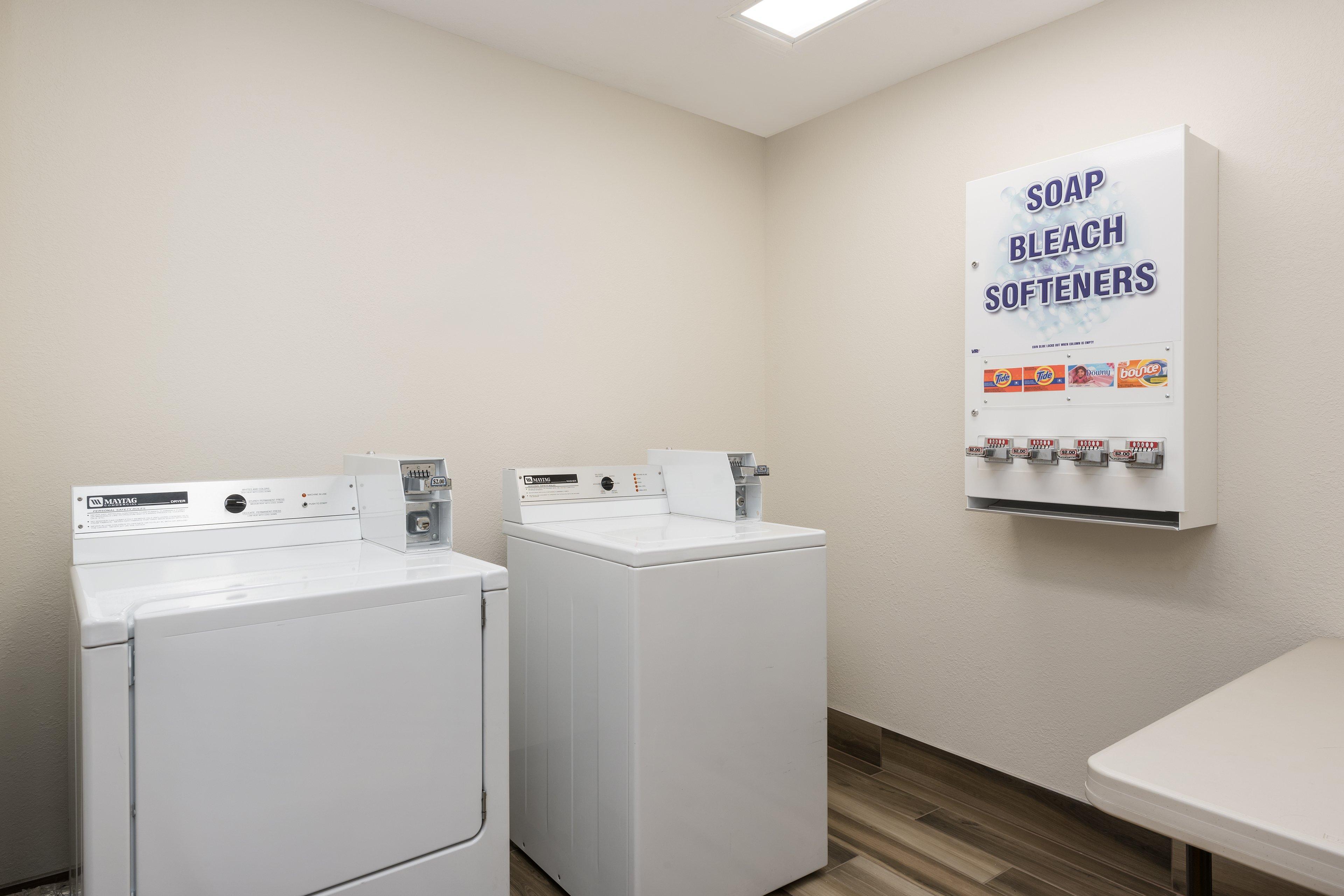 Holiday Inn Express Hotel & Suites 1000 Islands - Gananoque By Ihg Екстериор снимка