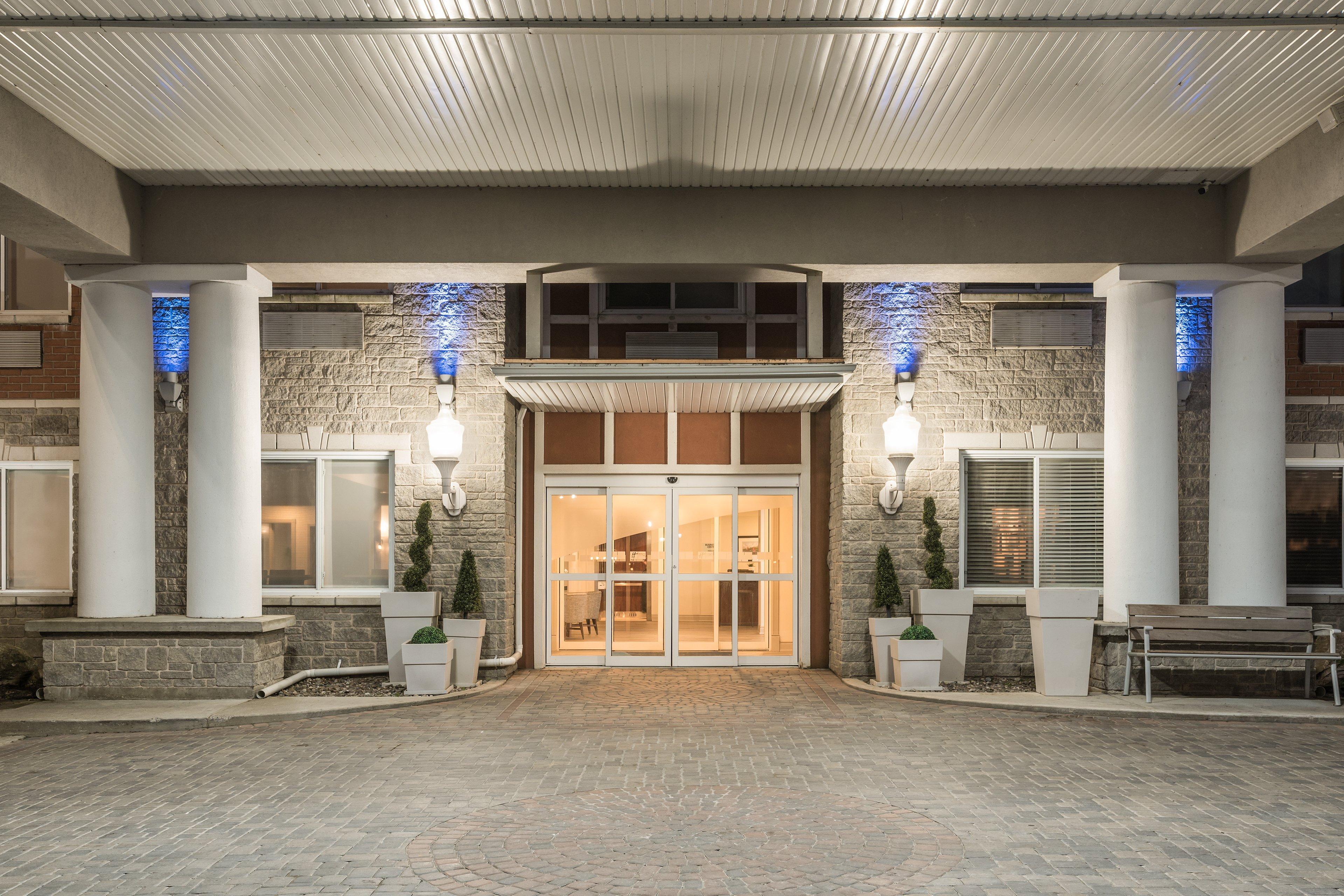 Holiday Inn Express Hotel & Suites 1000 Islands - Gananoque By Ihg Екстериор снимка
