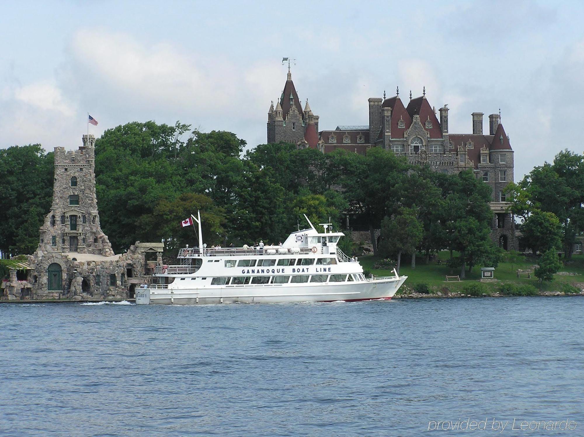 Holiday Inn Express Hotel & Suites 1000 Islands - Gananoque By Ihg Екстериор снимка